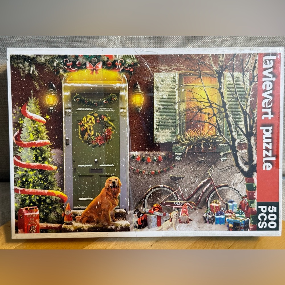 Jigsaw Puzzle 500 Piece Puzzle- Christmas on Doorstep, Smiling Golden Retriever